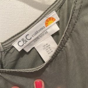 Comfortable and chic C&C top